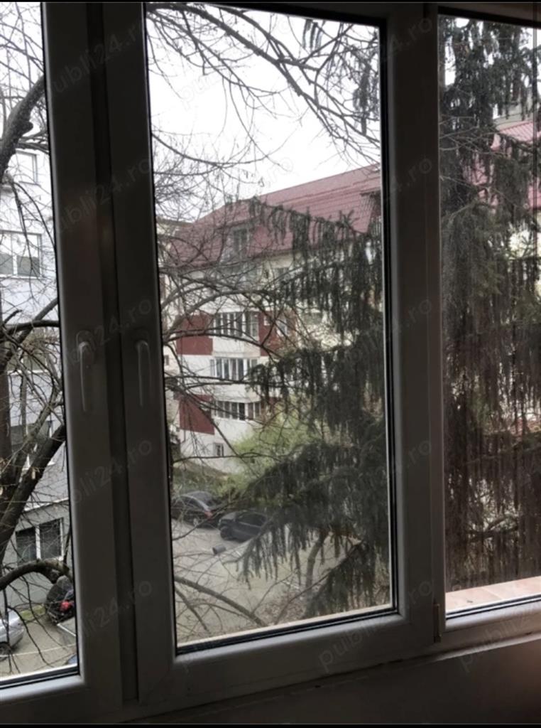 2 camere etaj 3 in bloc anvelopat Casa Tineretului