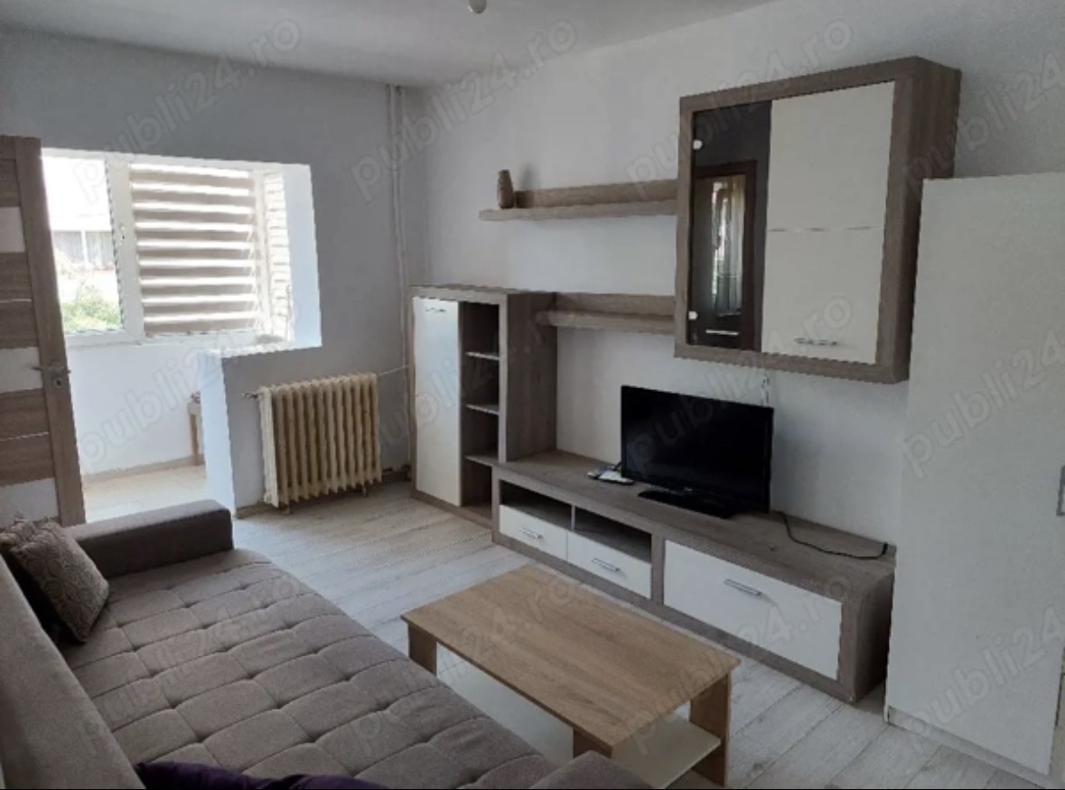 Mobilata la etajul 1 cu balcon