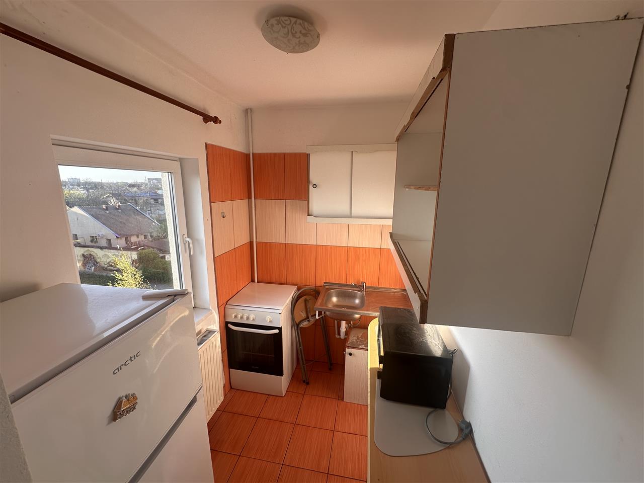 Mobilat si utilat la etajul 3 in zona Girocului