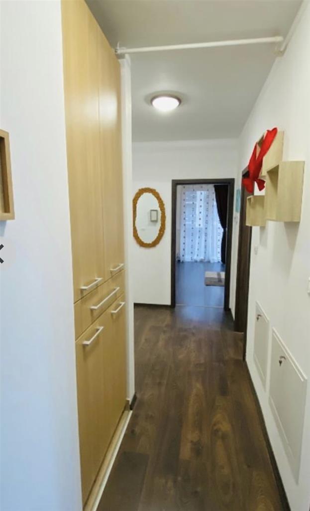 Mobilat si utilat in bloc nou, etaj intermediar