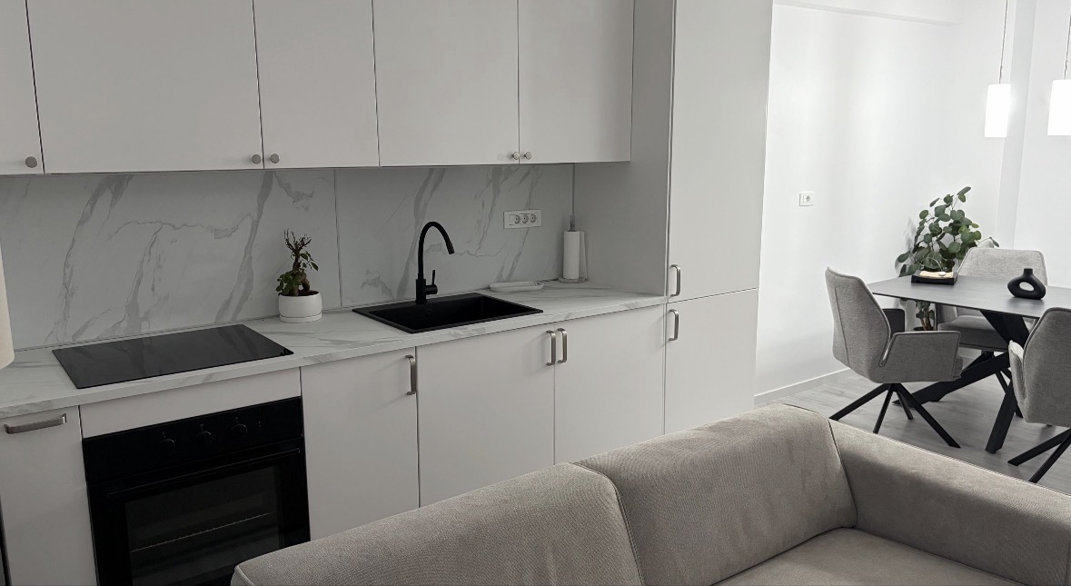 Mobilat si utilat in bloc nou