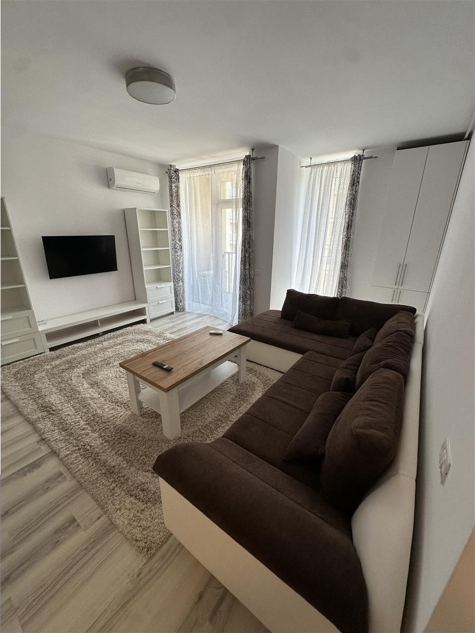 Mobilat si utilat bloc nou cu loc de parcare