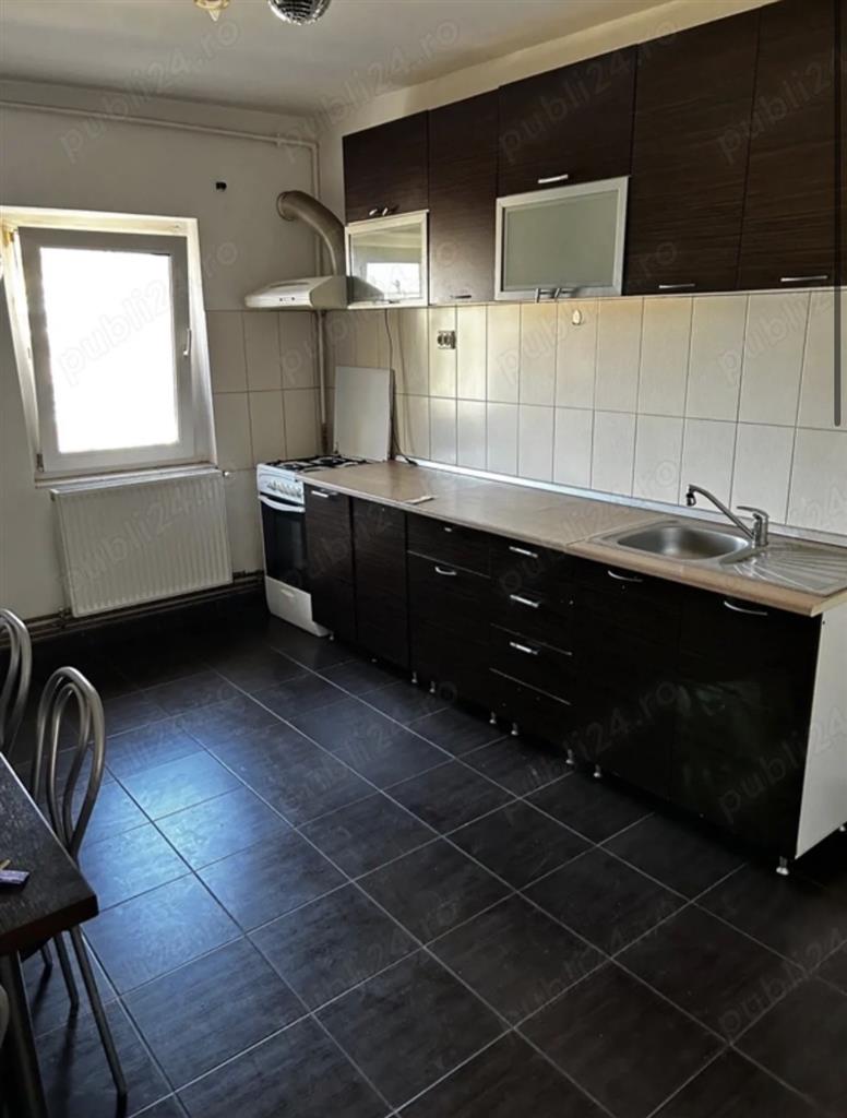 Mobilat si utilat cu 2 balcoane, linga parcul Bucovina