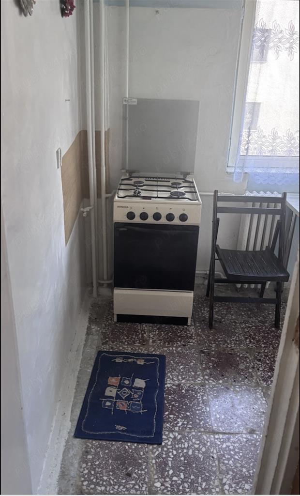 Decomandat la etajul 2 linga Iulius Mall