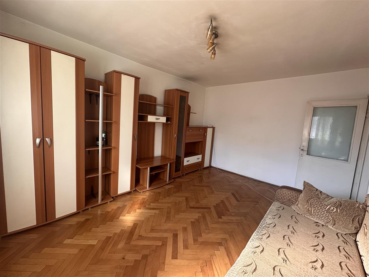 Decomandat 36mp la etajul 1 linga Antalya