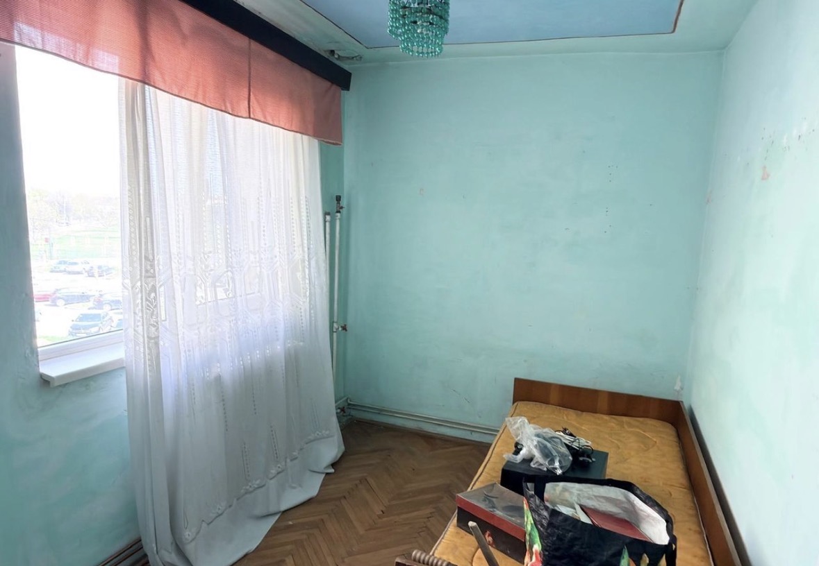 Etaj 2 in bloc anvelopat cu 2 balcoane