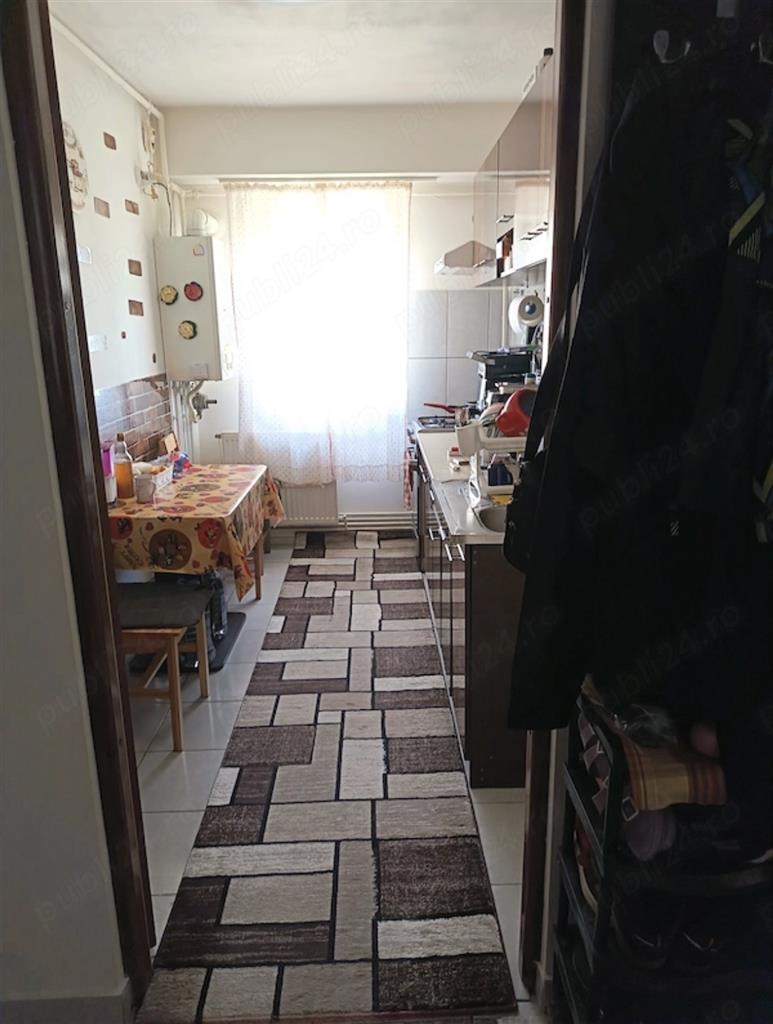 Decomandat cu centrala propie la et 3