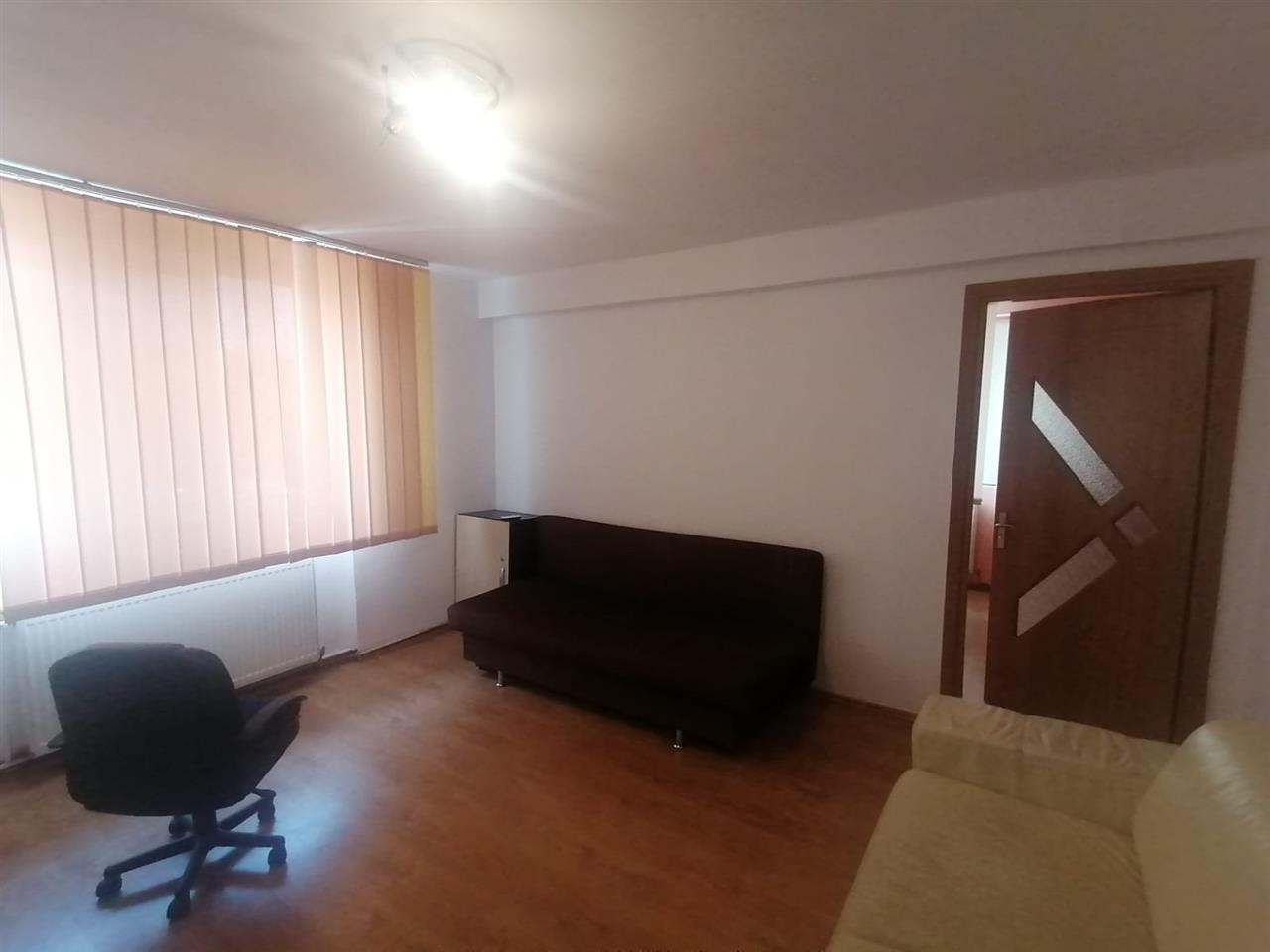 Apartament cu 2 camere etaj 3 in Complex