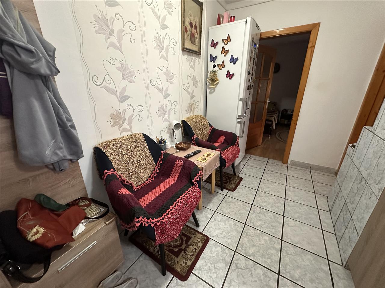 Decomandat, 36 mp utili, etaj intermediar cu centrala propie