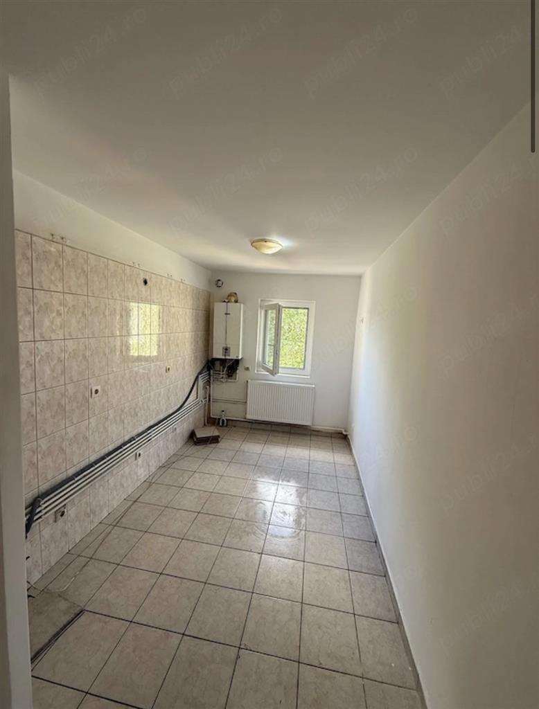 Decomandat cu 2 bai si 2 balcoane cu centrala propie