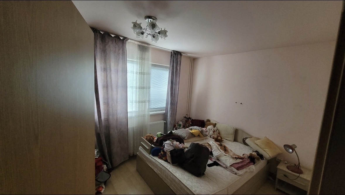 Etaj 1 cu centrala propie in bloc anvelopat linga City Mall