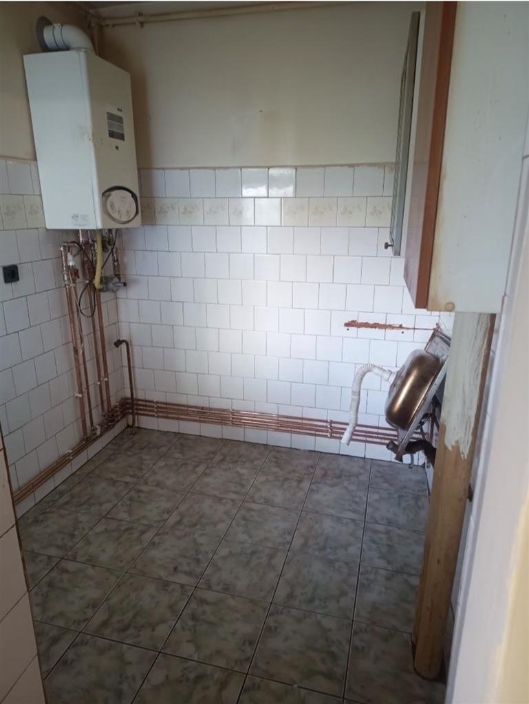 Apartament 1 camera cu centrala propie linga Judetean