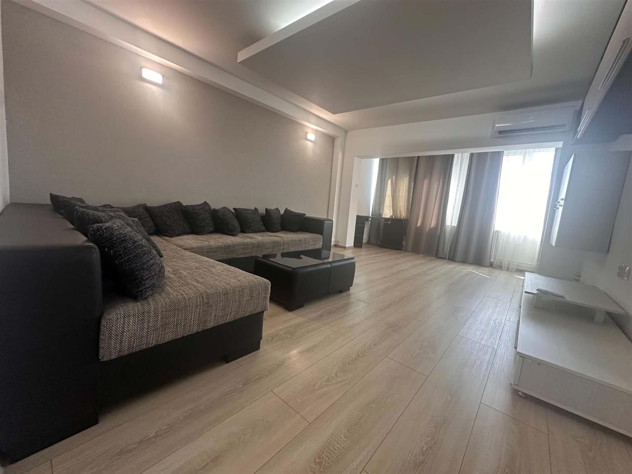 Mobilat si utilat, 67 mp la etajul 3 linga Iulius Mall