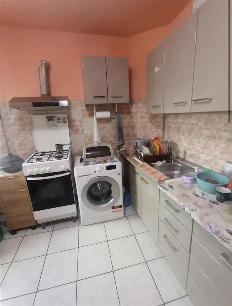 Decomandat cu centrala propie linga Piata Verde
