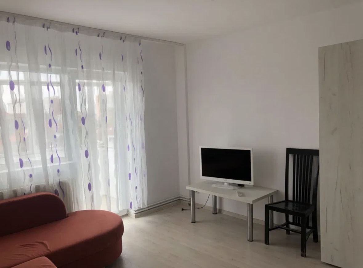 Mobilat si utilat linga Casa tineretului