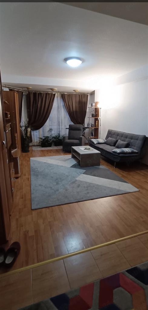 Decomandat cu 2 bai cu loc de parcare inclus