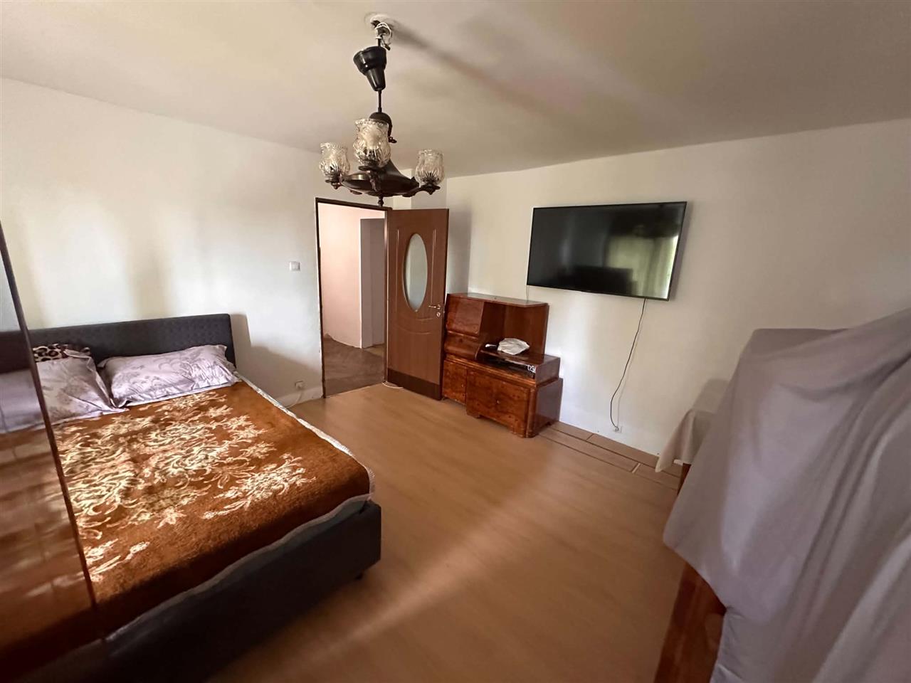 Decomandat cu 2 bai si 2 balcoane, 85 mp la etaj 3 Bucovina