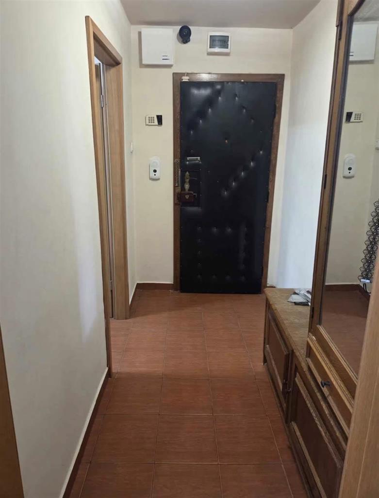 2 camere etaj 1 cu centrala propie linga parc