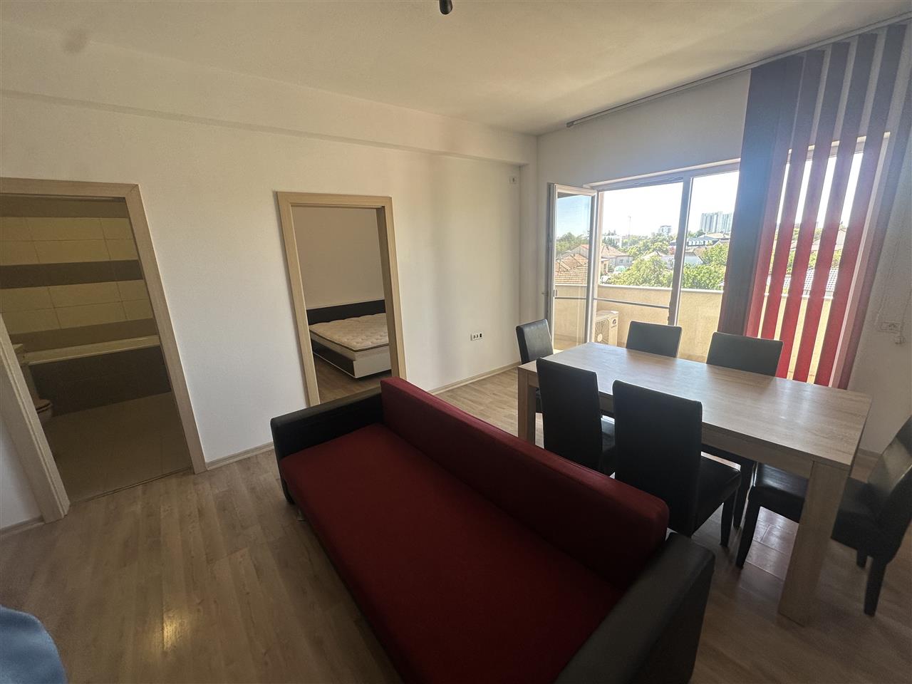 Apartament ?n bloc nou cu loc de parcare inclus