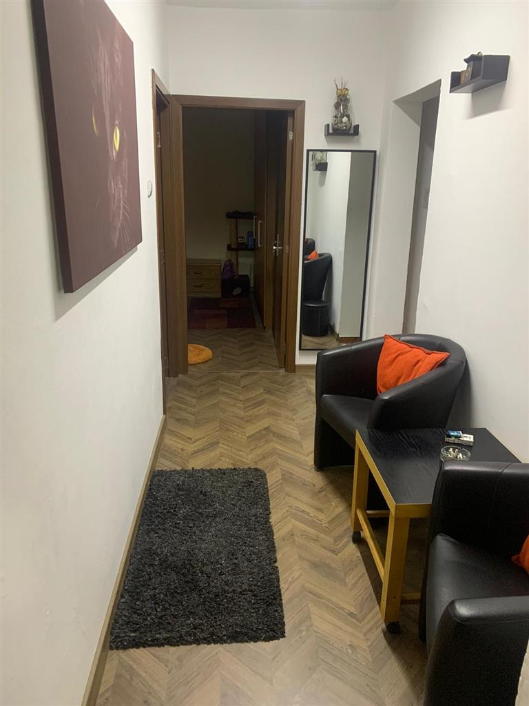 Apartament 3 camere, decomandat, zona Gheorghe Lazar