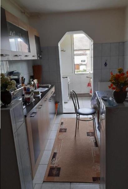 3 camere decomandat zona Lipovei