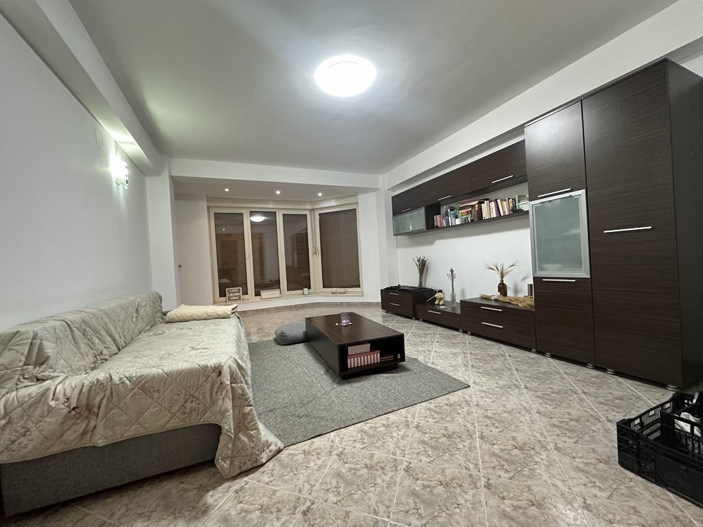 3 camere cu 2 bai la etajul 1 in bloc nou cu loc de parcare