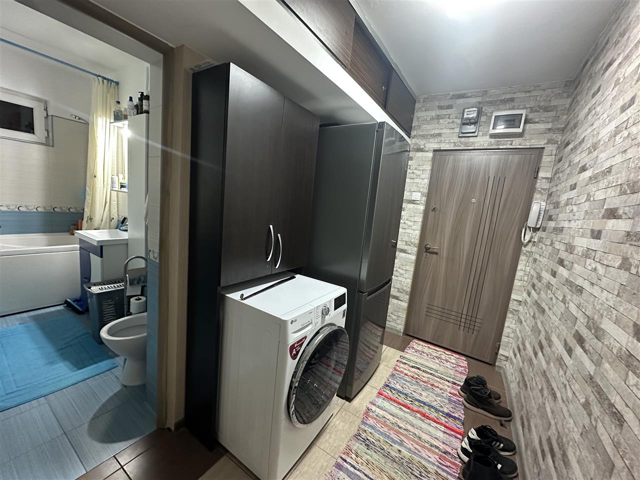 Amenajat complet nou, cu centrala propie linga Spitalul Judetean