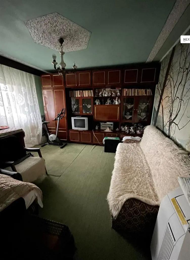 Decomandat cu 2 bai și 2 balcoane