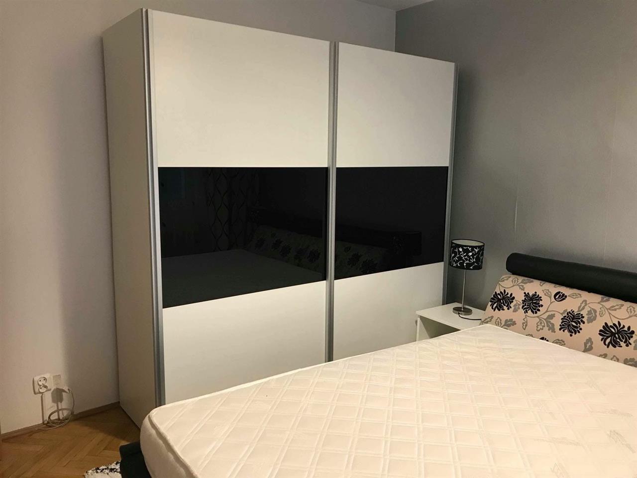 3 camere decomandate cu 2 bai 2 balcoane