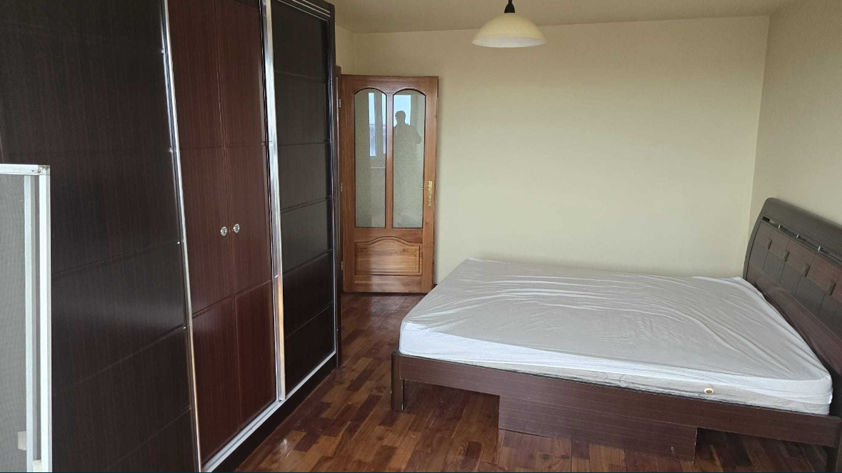 Decomandat cu centrală propie  în bloc anvelopat termic