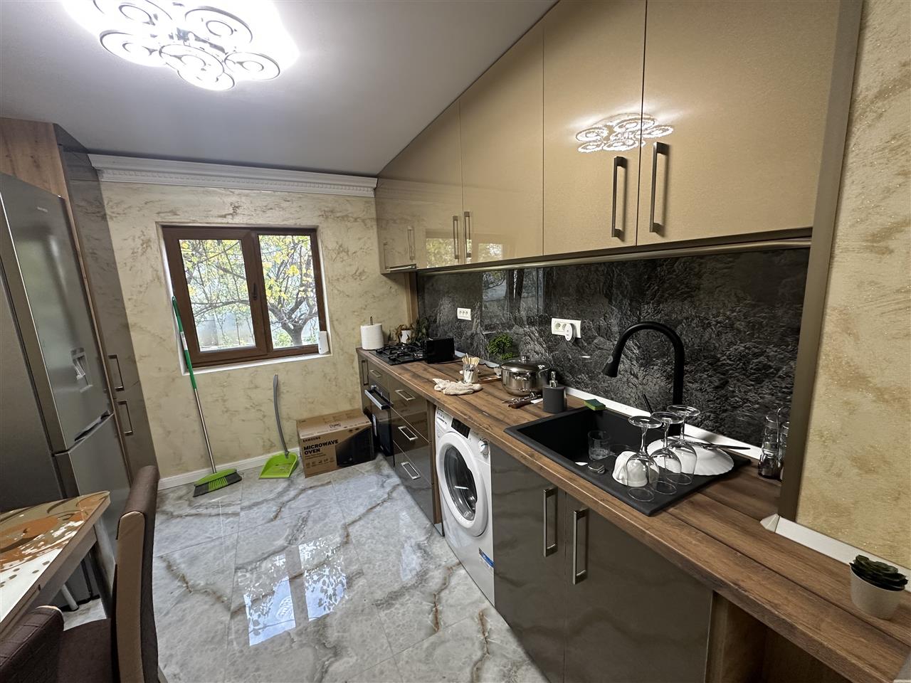 Mobilat si utilat cu incalzire in pardoseala linga City Mall