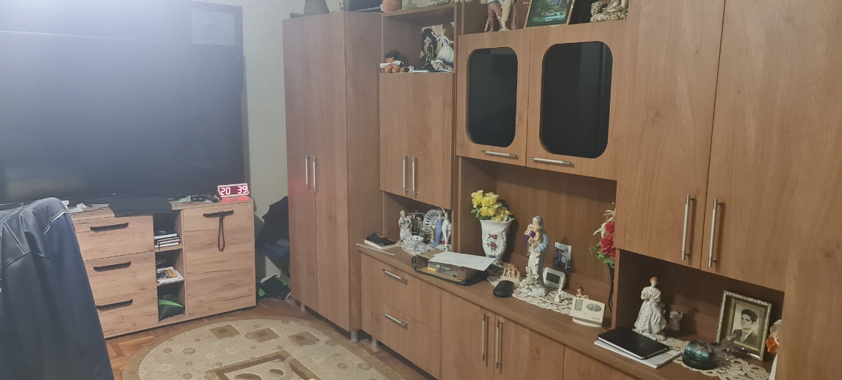 Decomandat cu centrala propie la etajul 2