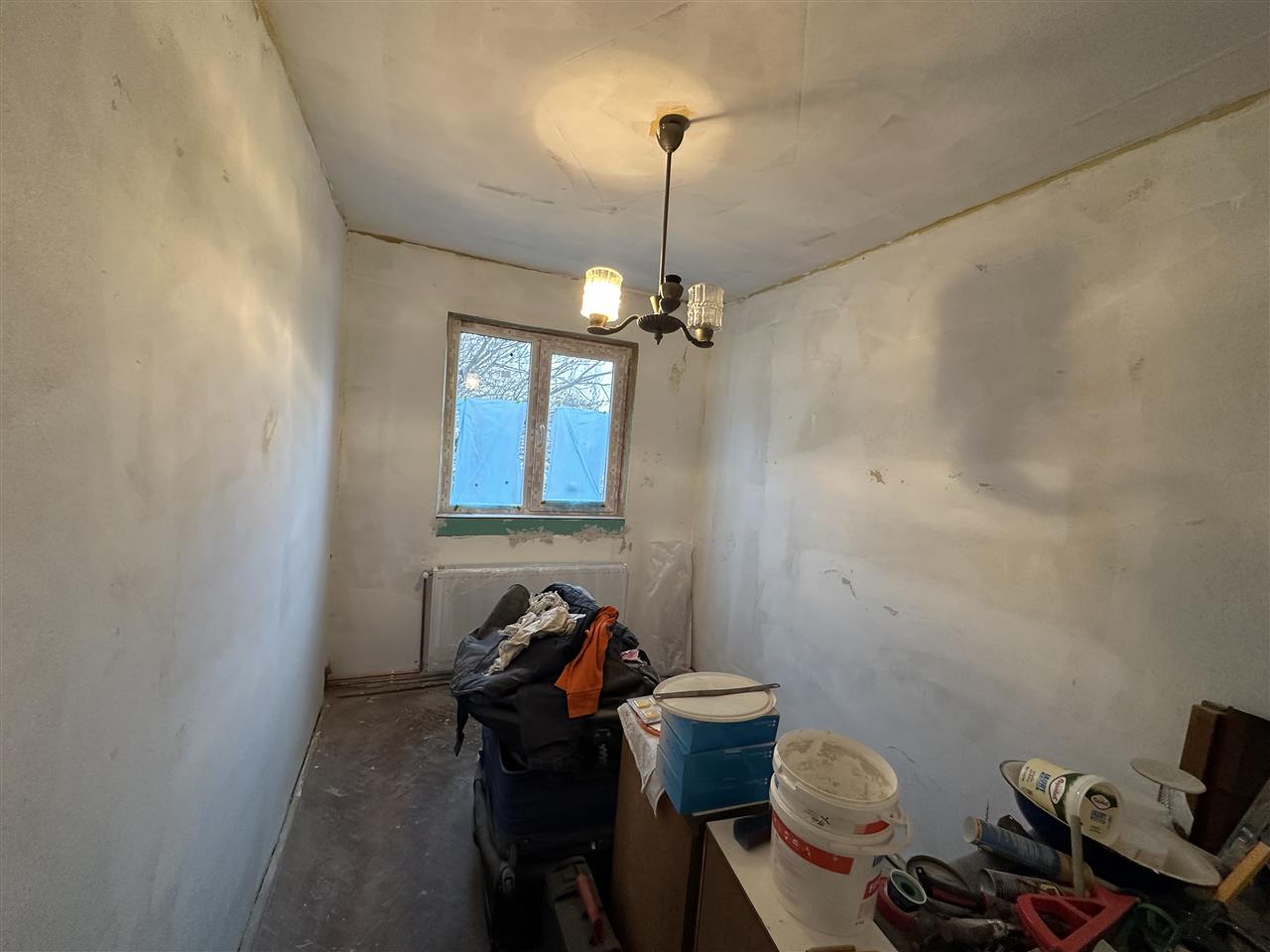 Apartament cu 3 camere cu centrala propie la etajul 2 linga Profi