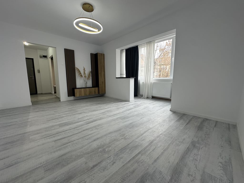 3 CAMERE, RECENT RENOVAT, MOBILAT SI UTILAT, CIRCUMVALATIUNII!