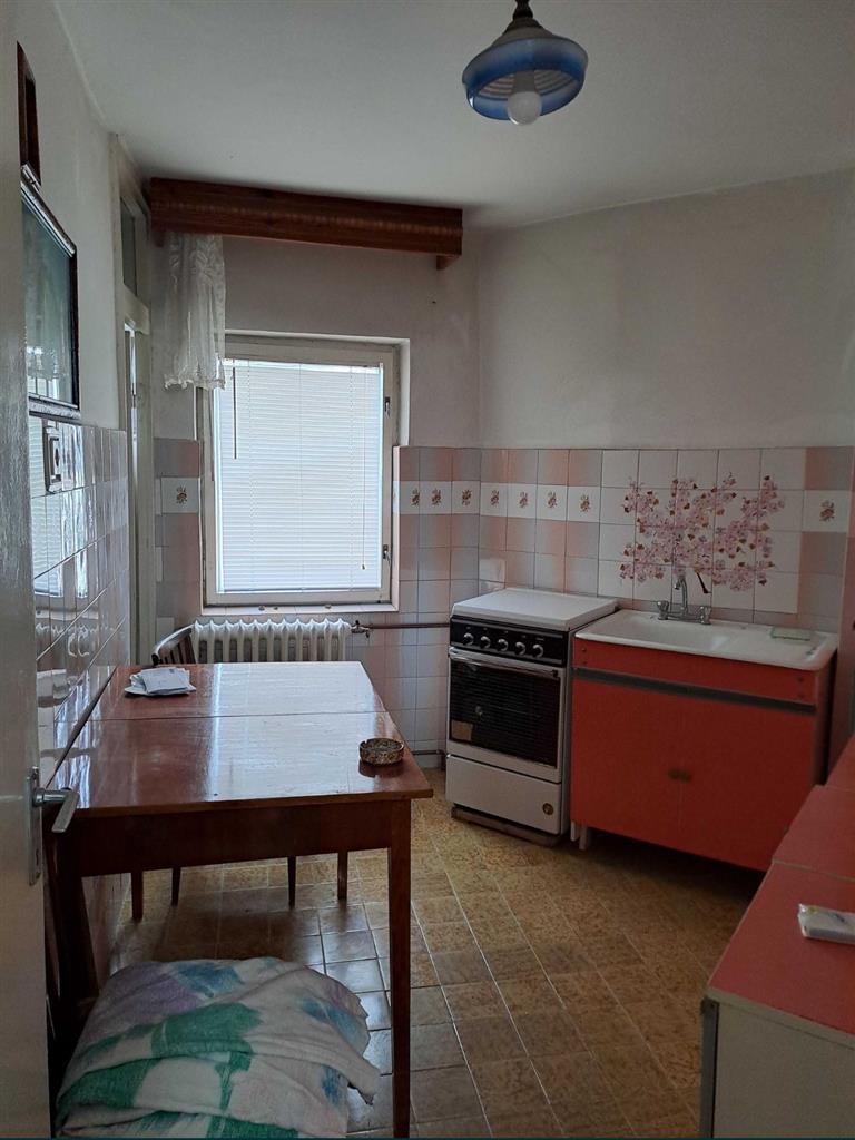 Apartament cu 2 camere decomandat, aproape de Generală 30