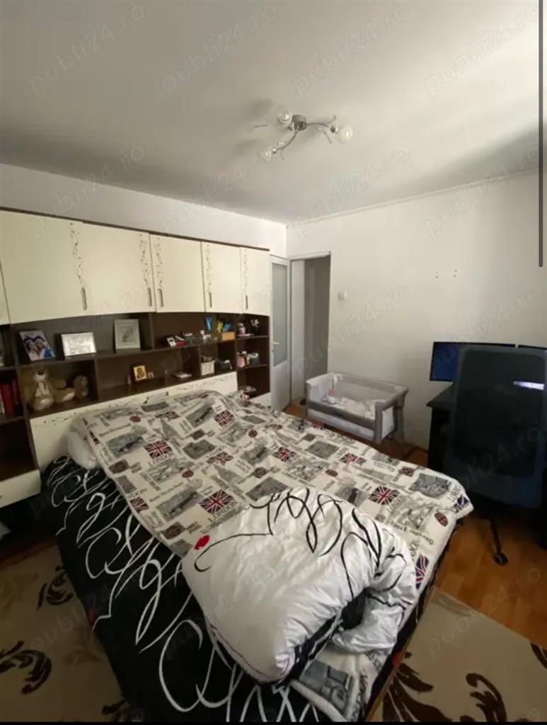 Decomandat in bloc de caramida, linga Politehnica