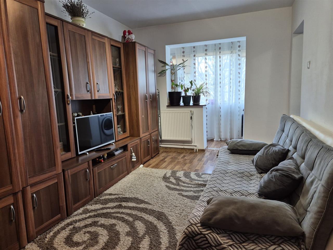 Amenajat complet, mobilat si utilat, linga Piata Doina
