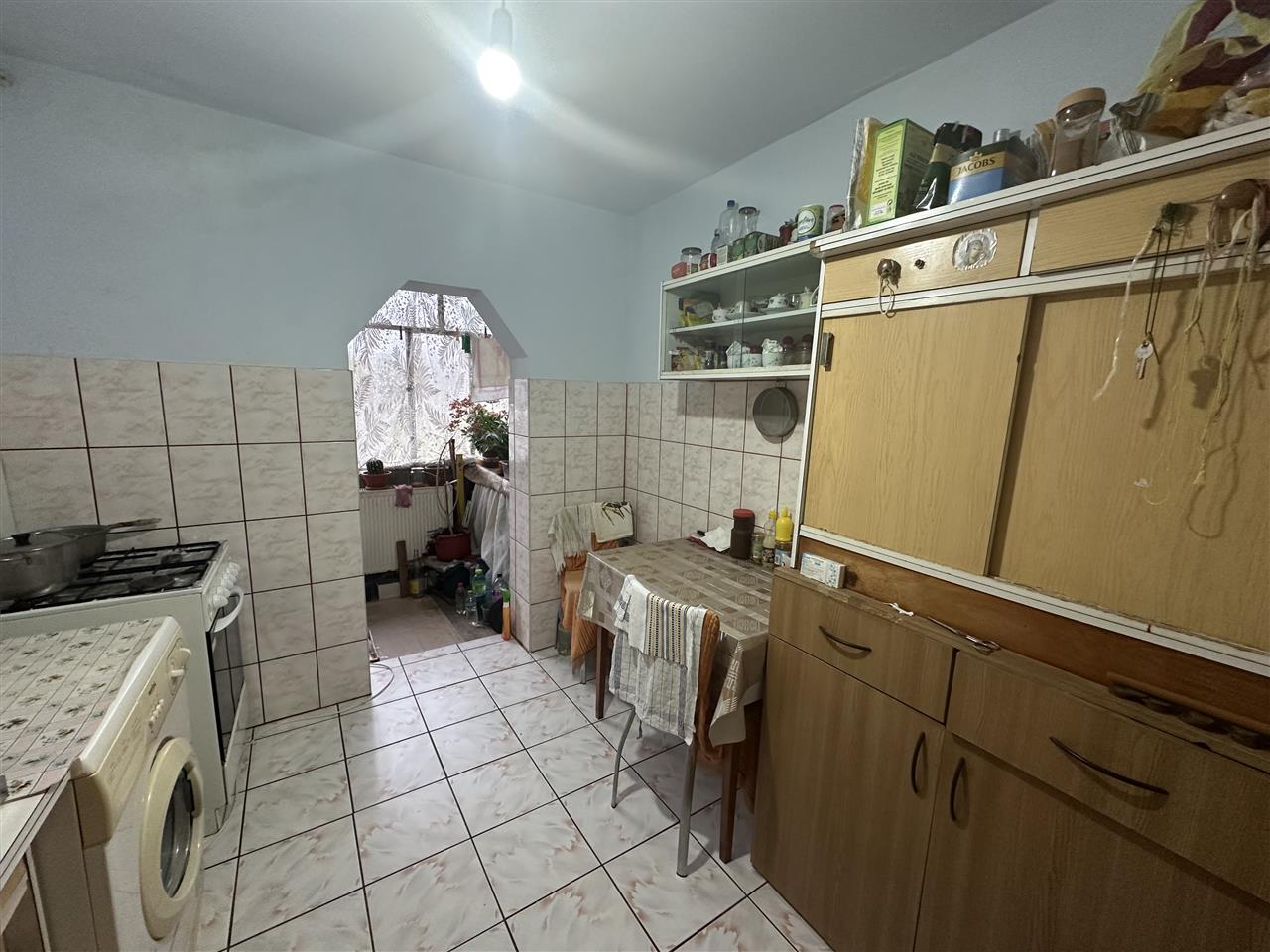 Decomandat cu centrala propie, linga Generala 30