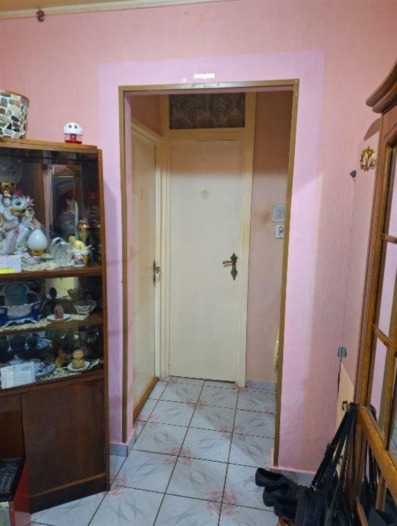 Decomandat cu balcon închis