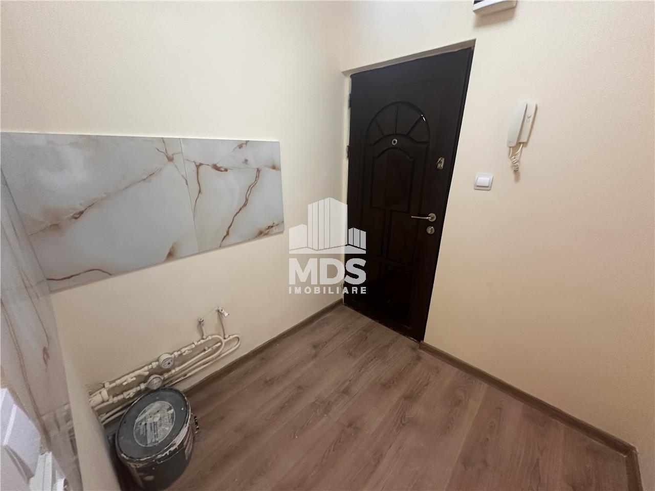 Garsoniera prospat renovata la parter in zona Soarelui - Timisoara