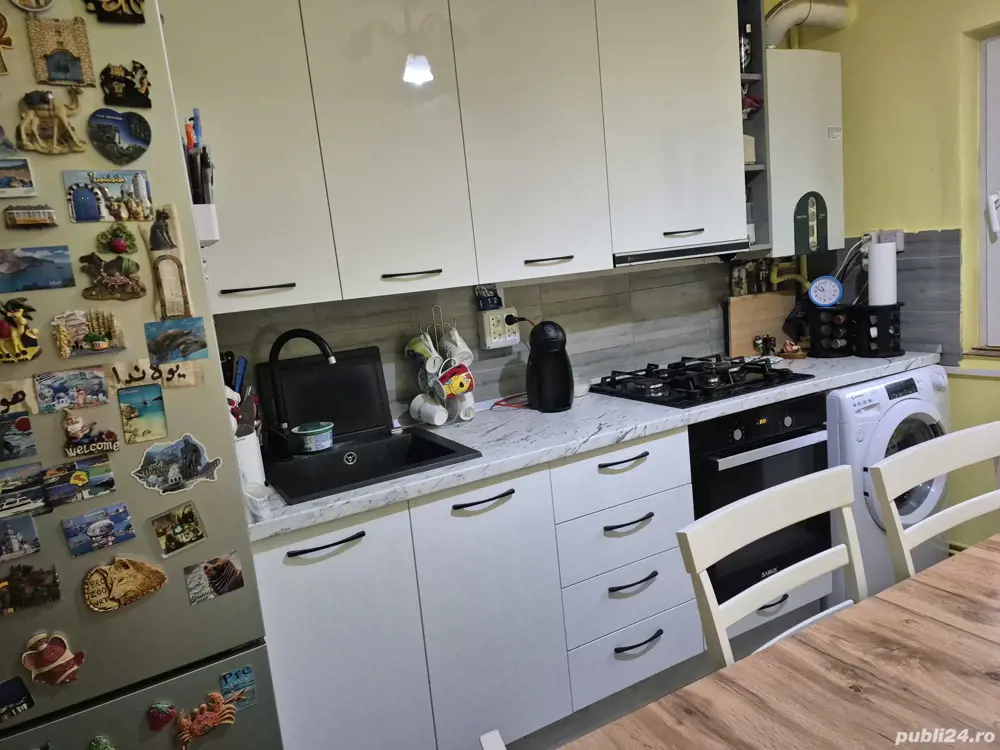 Etaj 2 cu 2 bai si 2 balcoane, linga parcul Clabucet