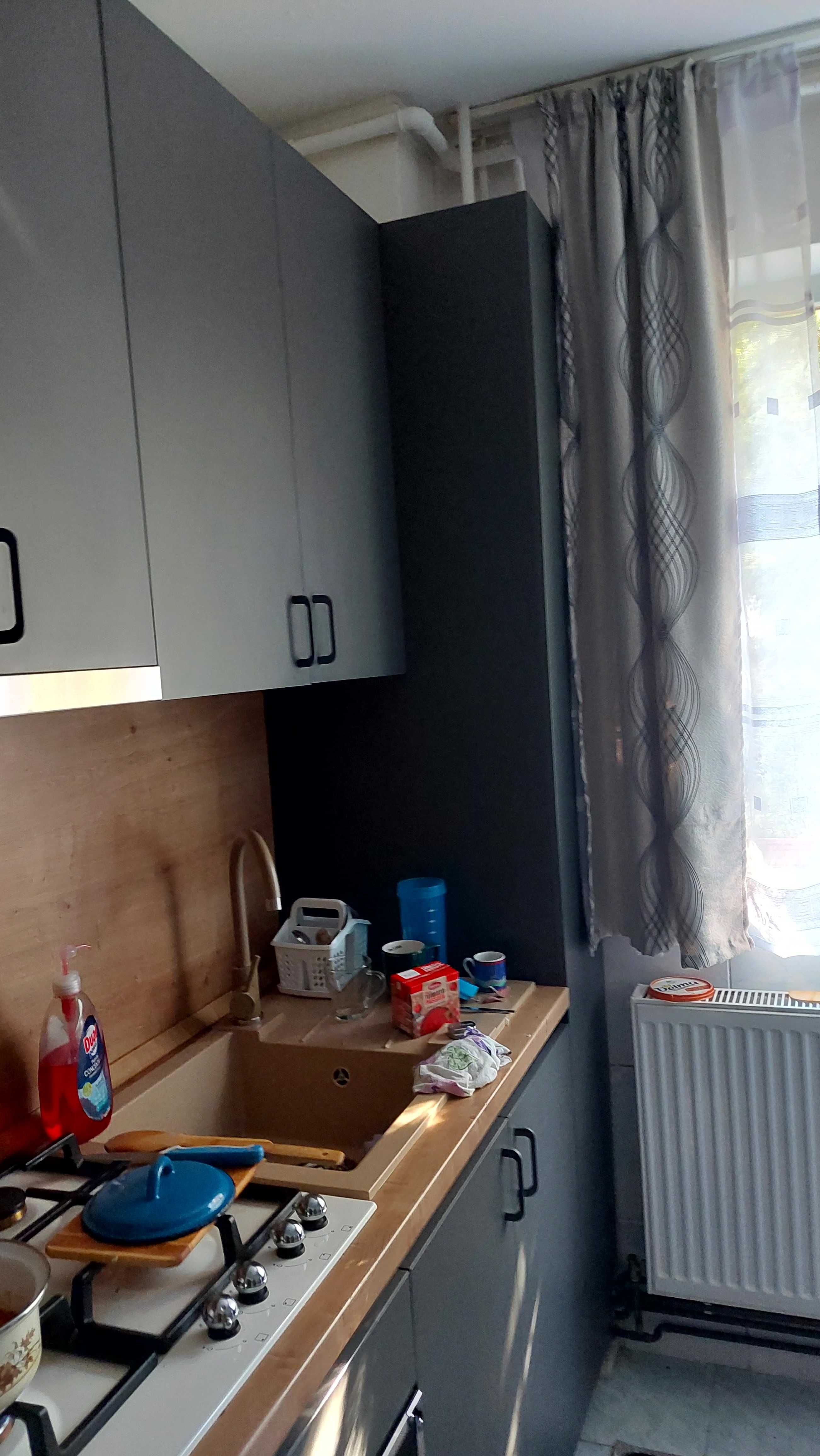Mobilat si utilat la etajul 2 in bloc anvelopat