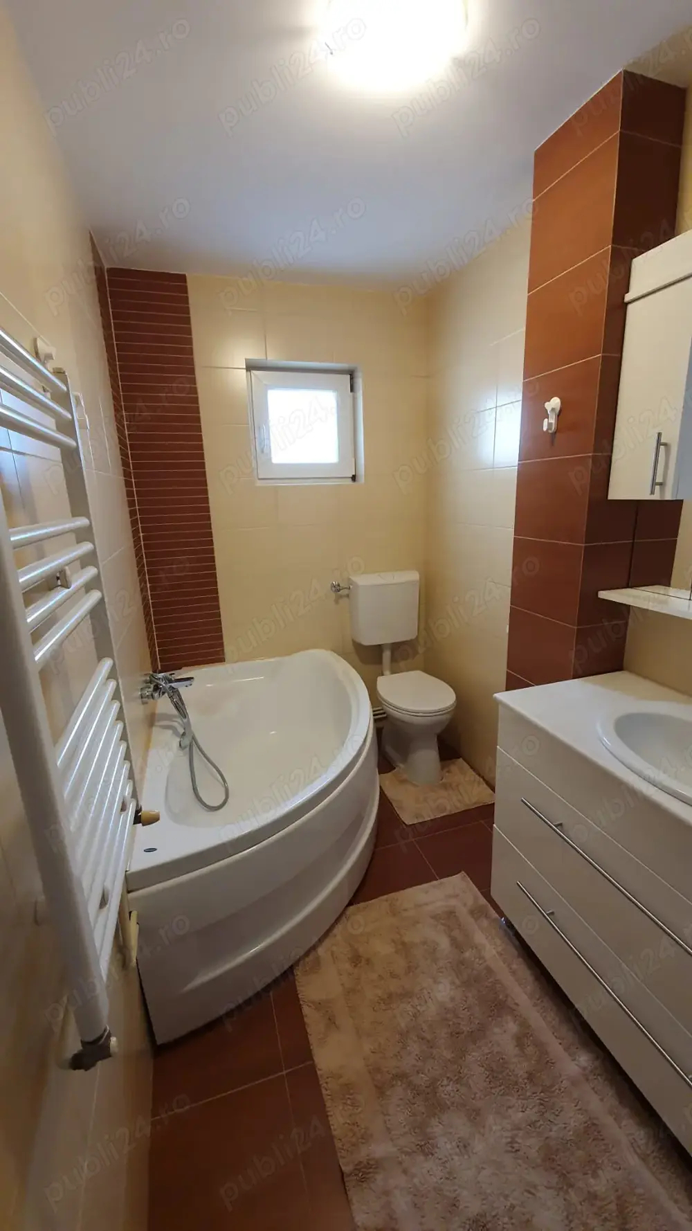 Etaj 3 cu centrala propie