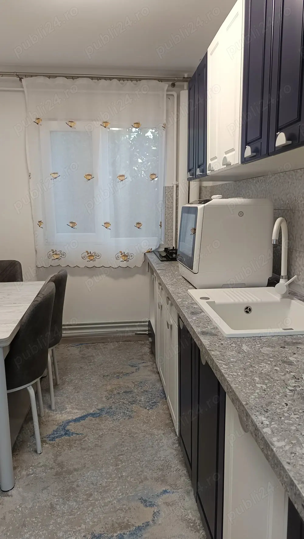 Mobilat și utilat la etajul 1 în bloc anvelopat
