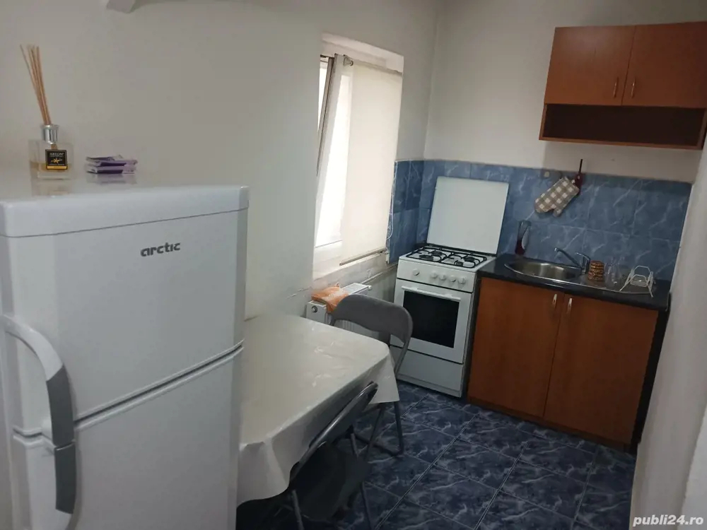 Mobilat si utilat in bloc anvelopat linga Generala 7