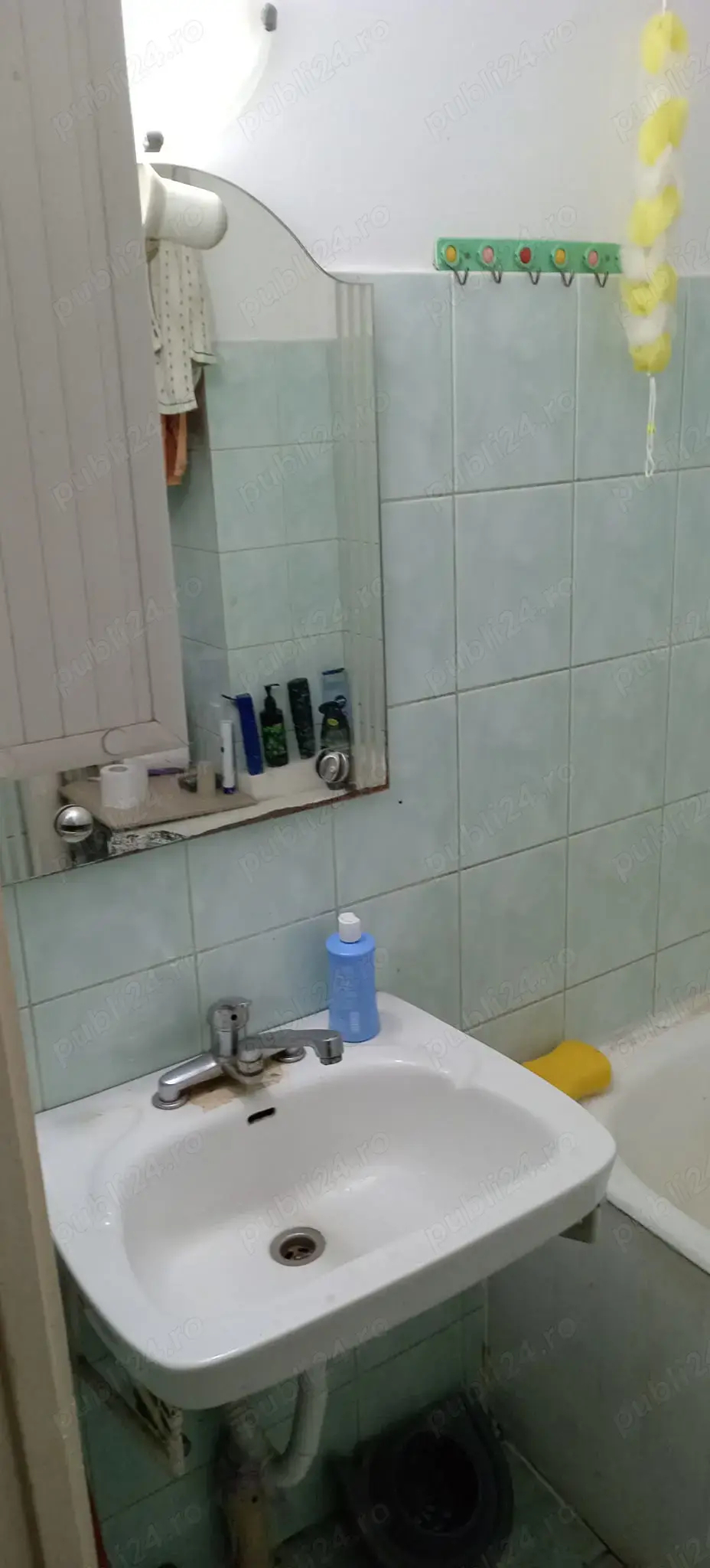 Apartament cu 3 camere in Doina la etajul 3