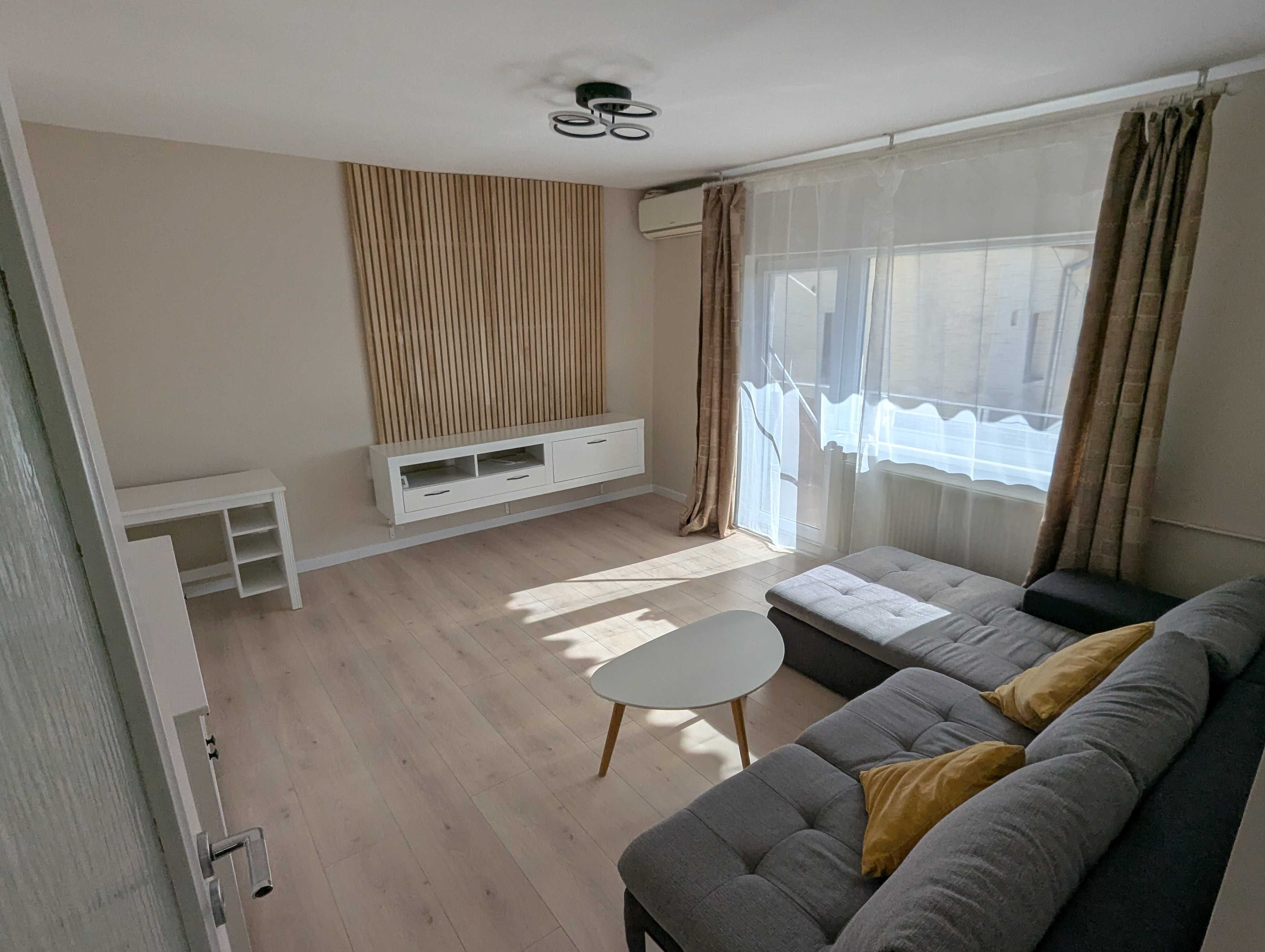 Mobilat si utilat modern cu 2 bai si 2 balcoane