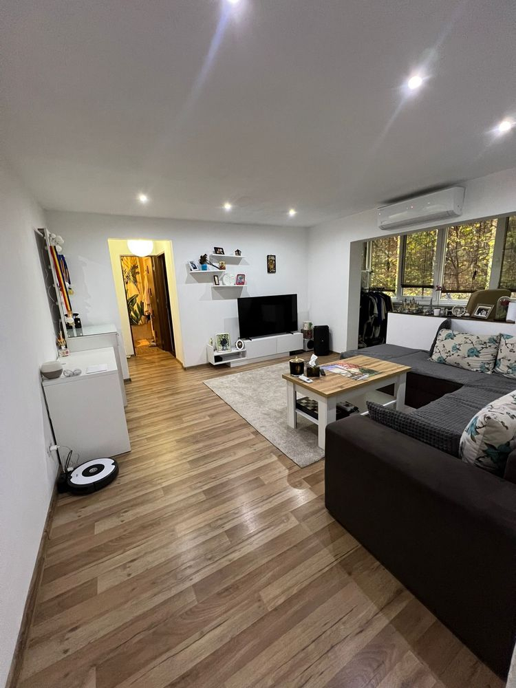 Mobilat si utilat et 2 cu 2 bai si 2 balcoane