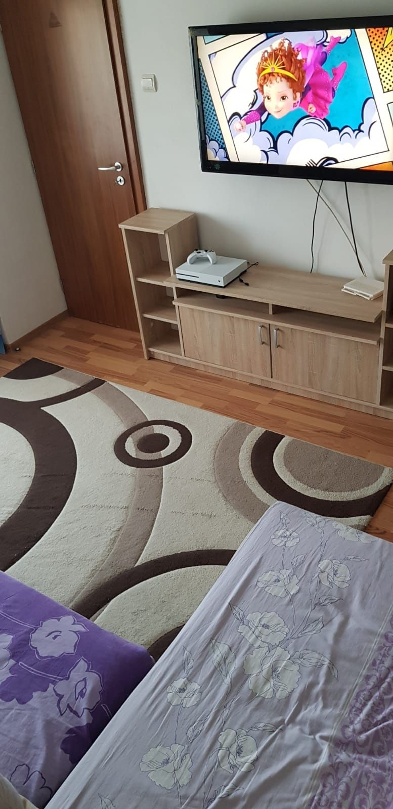 1 camera Lipovei, linga Thalia