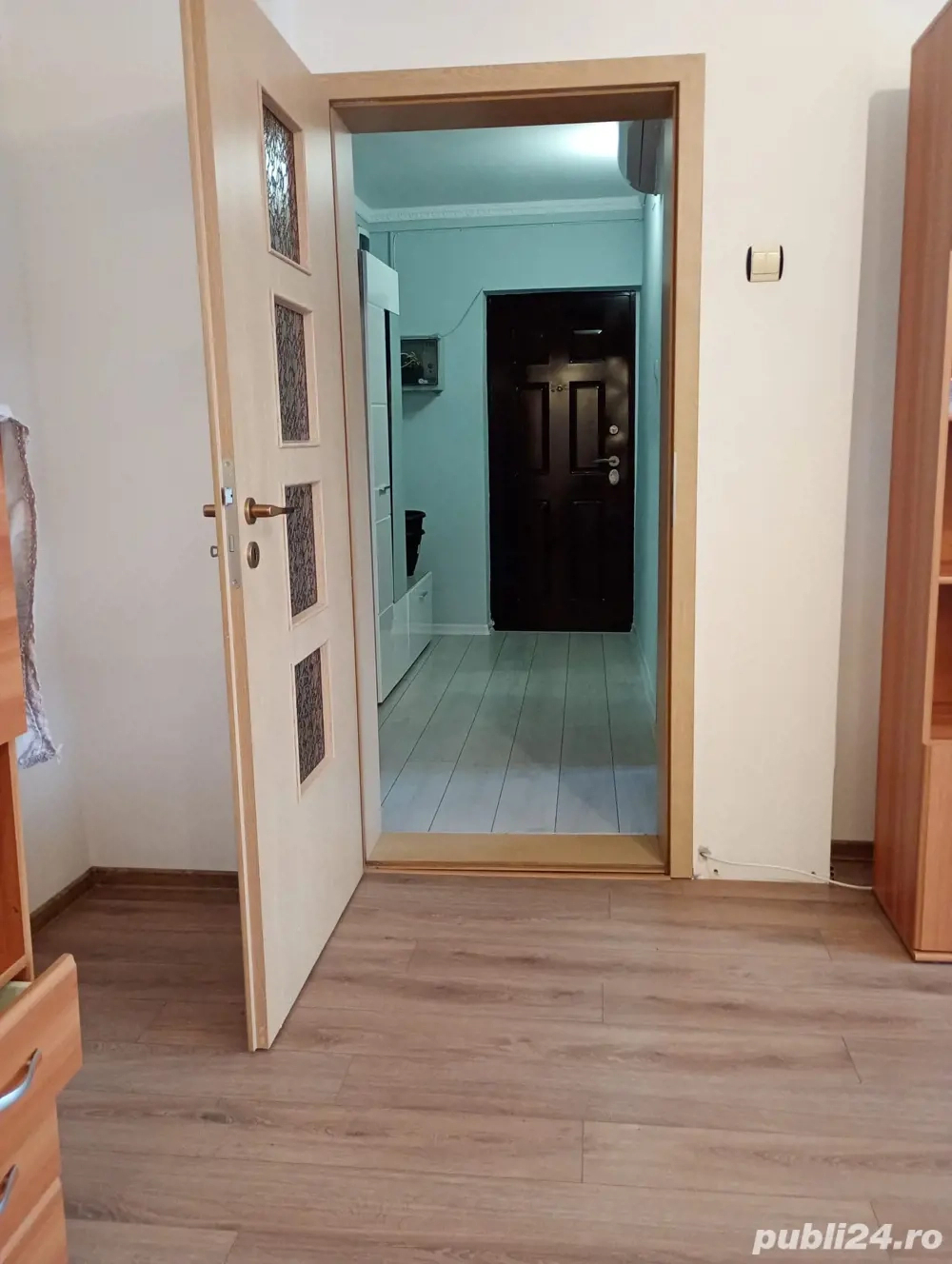 Decomandat, model mare cu 2 bai in zona Bucovina